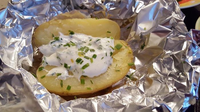 baked-potatoes-cream-and-chieves