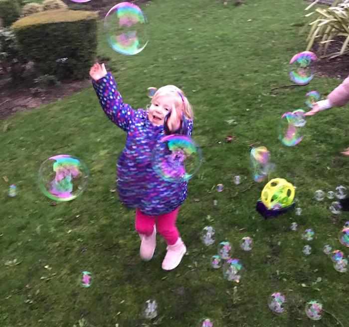 Sienna testing the Gazillion Bubbles Miill