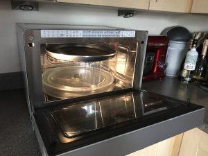 Hotpoint SUPREMECHEF MWH338SX Microwave Oven Review • A Moment With Franca