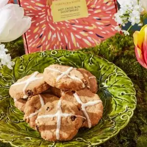 Easter Hot Cross Bun Shortbread
